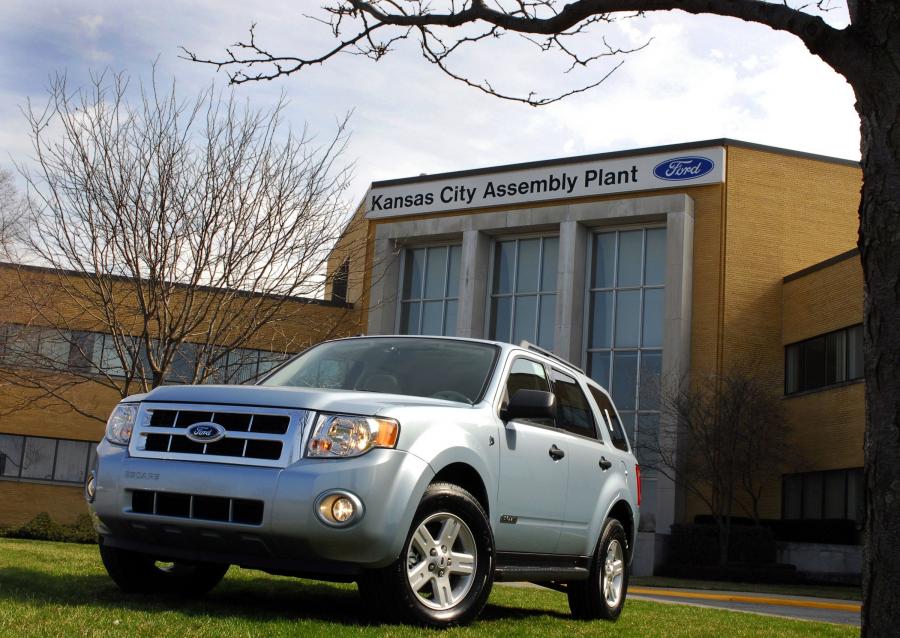  Ford Escape Hybrid 2008 года  (фото 21 из 33)